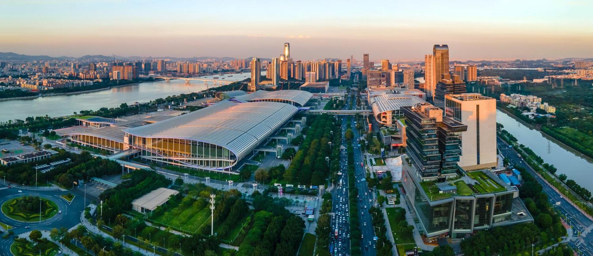 Waifiden Guangzhou Grand View Golden Palace Apartment - Free Shuttle Bus During The Canton Fair Екстер'єр фото